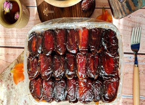 خرما کبکاب طبیعی با بافت نرم و طعم شیرینی ملایم